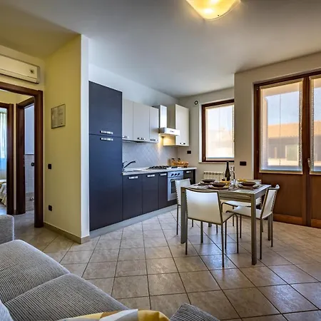 Arianna Aparthotel Rosia