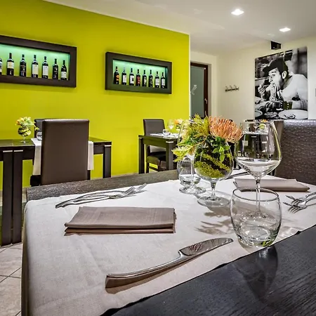Arianna Aparthotel